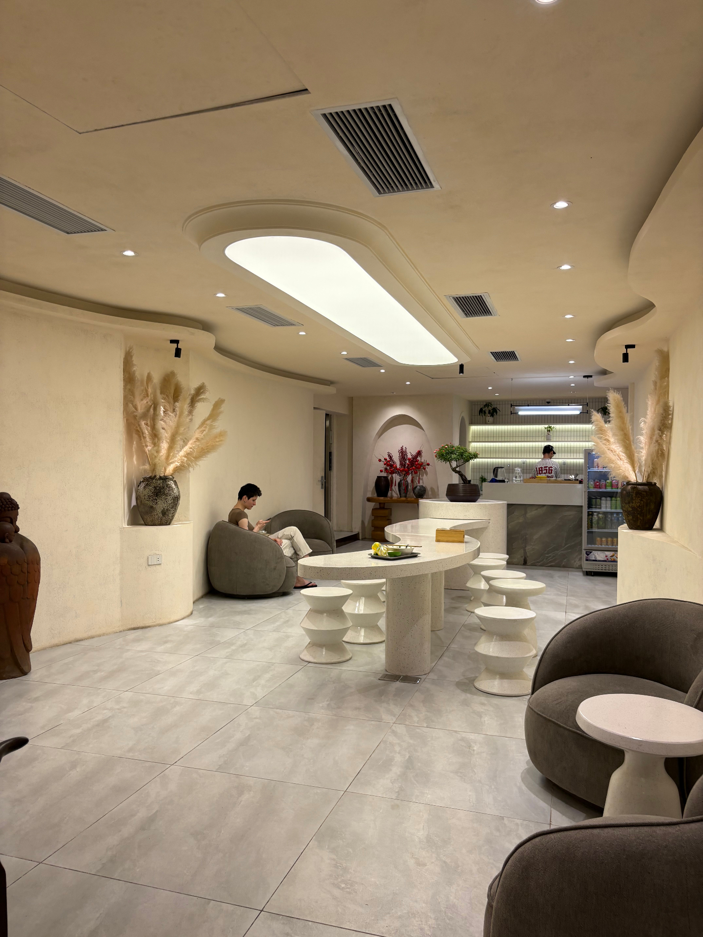 J Village Hotel lobby